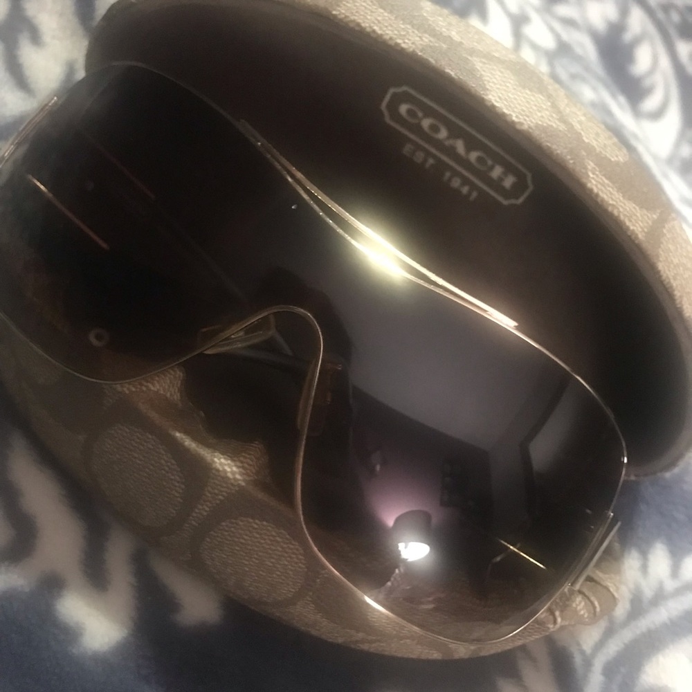 Coach hazel tortoise sunglasses s563